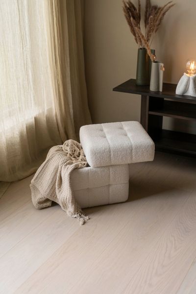 Huvudbild Pall m/förvaring Teddy Vit