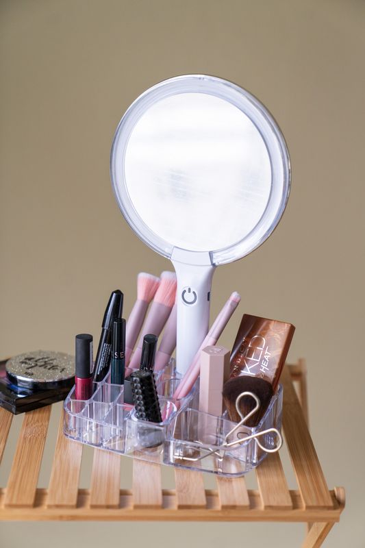 Sminkspegel med LED-ljus