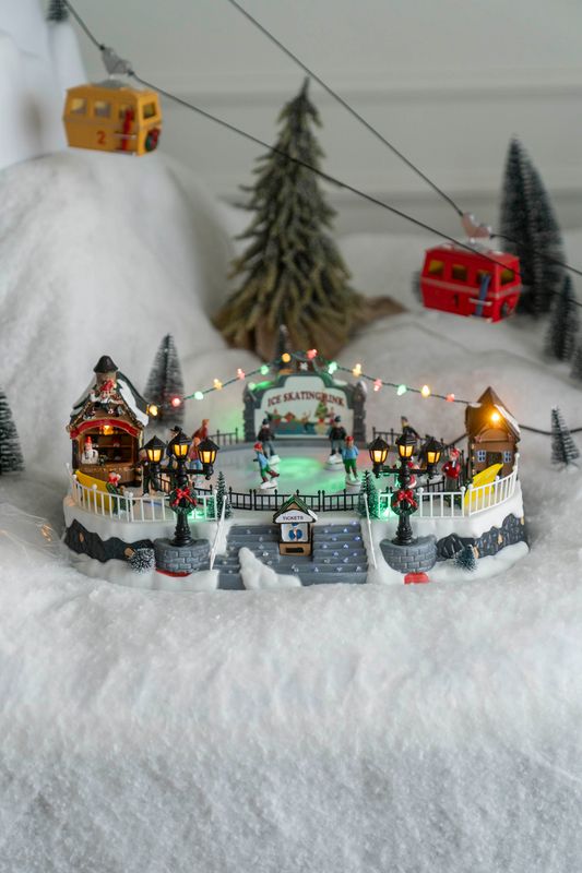 Julby - Skridskorink  