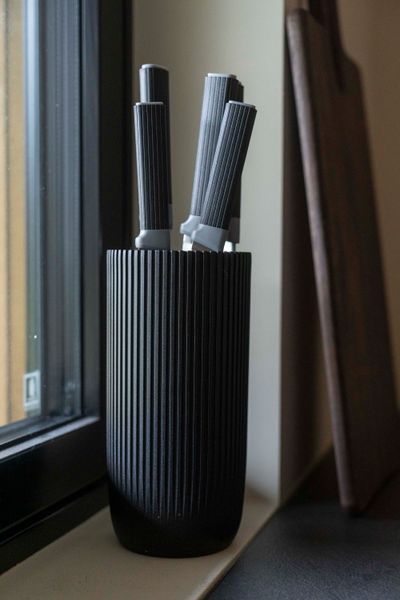 Huvudbild Knivset m/behållare Svart