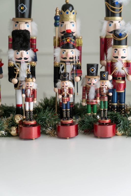 Nötknäckare med ljud - Tradition 22cm Present