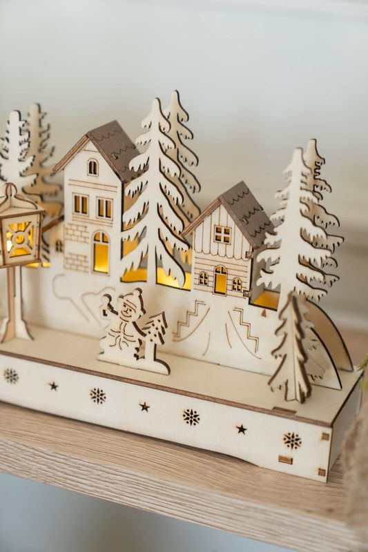 Trähus – Grannar 45cm