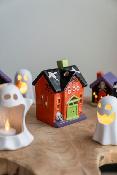 Huvudbild LED Halloween Hus 15cm - Boo