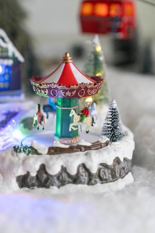 Julby - Hus og Snögubbe