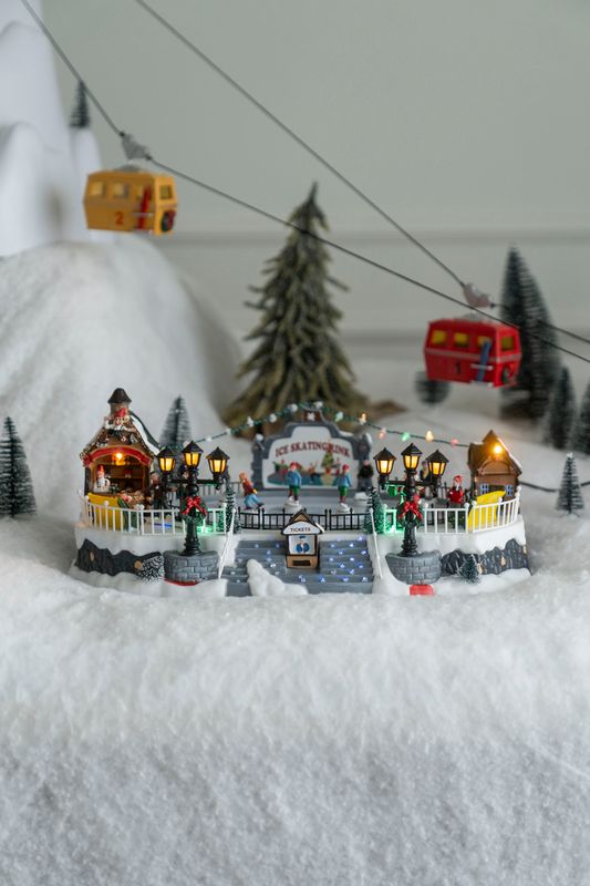 Julby - Skridskorink  