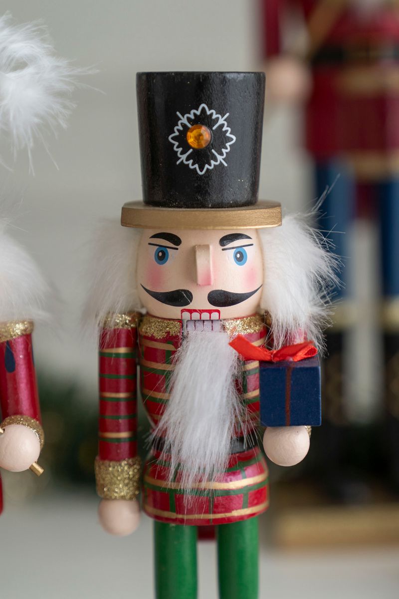 Nötknäckare - Tradition 25cm Present